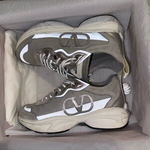 Valentino Garavani Sneakers 5.5w